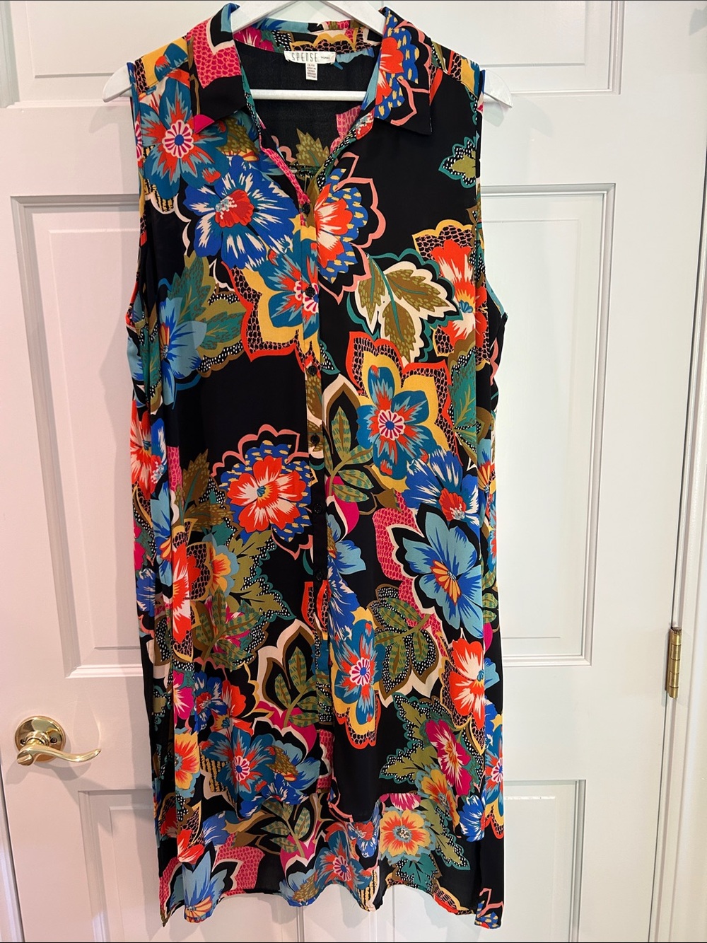 Sleeveless High-Low Floral Dress in Black